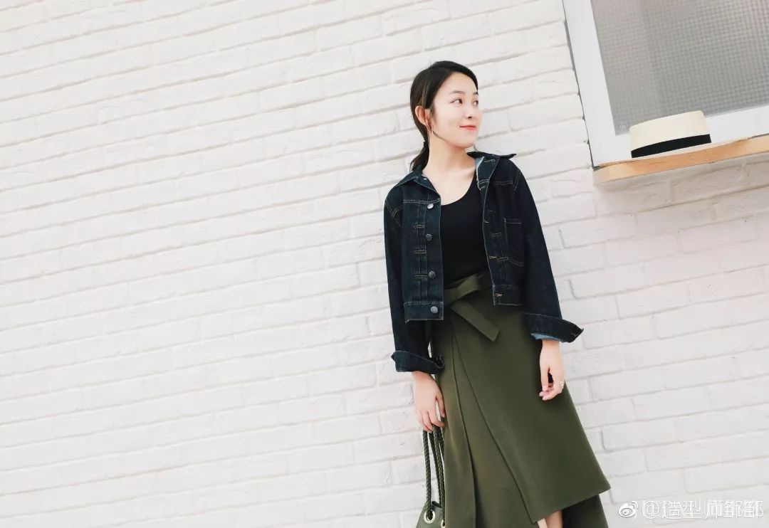 小个子如何选牛仔颜色，穿上才最显白显瘦？