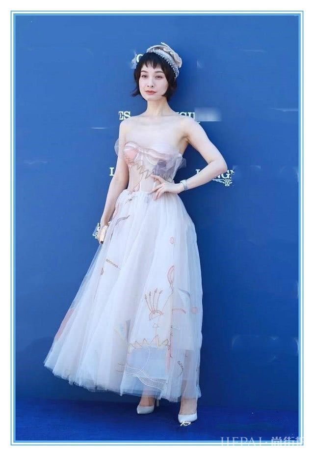 吴昕硬照太能打了!霸气女王范!