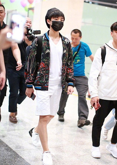 女孩子戴贝雷帽最是好看！遮住大脸还显得年轻