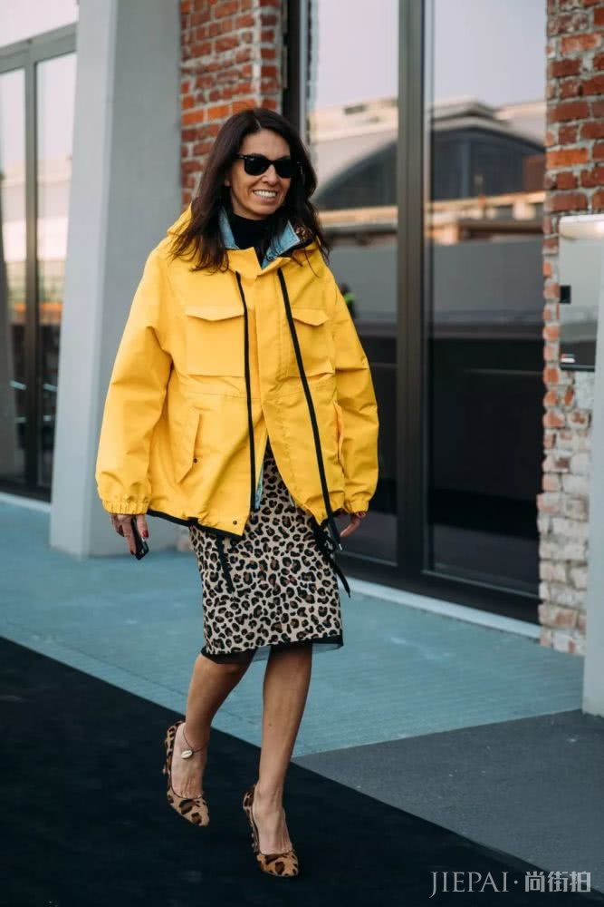 被误会了多年的运动夹克，如今它终于翻身了