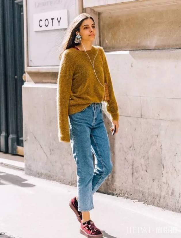 毛衣和牛仔裤怎么穿搭，照着宋佳刘雯的穿法走应该没错！