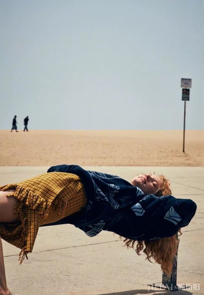 你的手机屏保也该换上“秋装”了，最美的都在这里