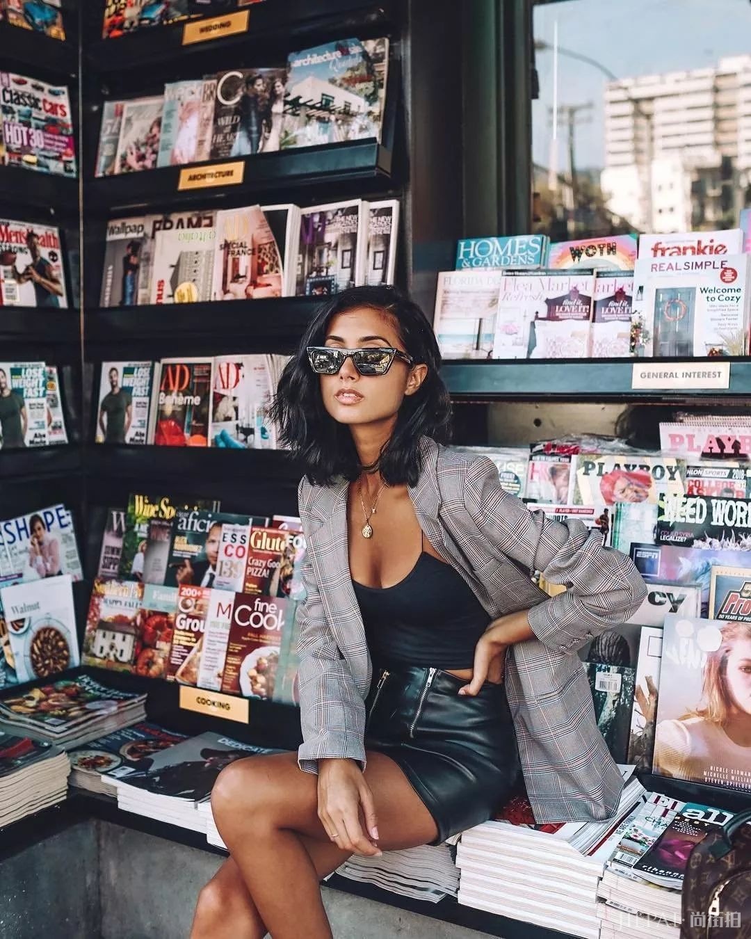 风衣+短裙！学会这几招搭配秋冬照样做腿精！！