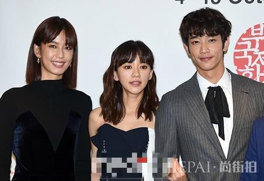 太拼!元气女星陈意涵怀孕还穿抹胸恨天高