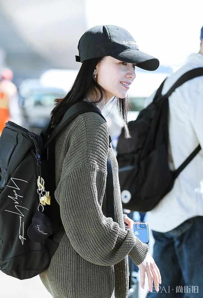 38岁的董洁依然带着满满的少女感，原因全在这个小心机