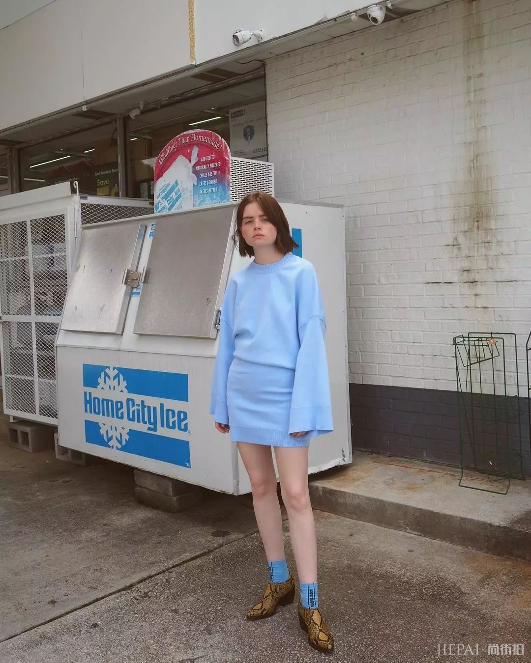 风衣+短裙！学会这几招搭配秋冬照样做腿精！！