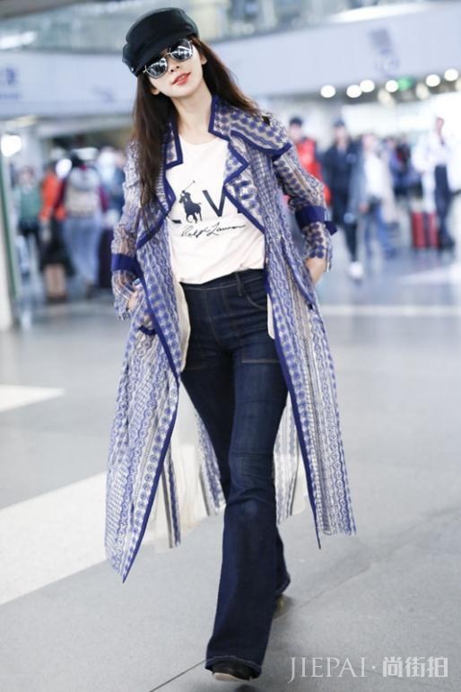 林志玲穿对了美得太高调!超薄风衣穿出少女感,搭配喇叭裤更有范