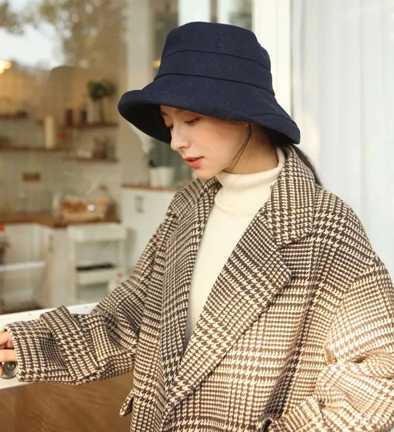 要想显脸小,帽子不可少