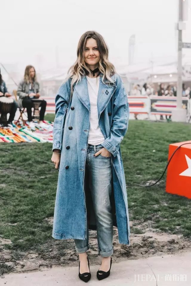 还在穿紧身裤?今秋这条“不正经”的裤子才最火!
