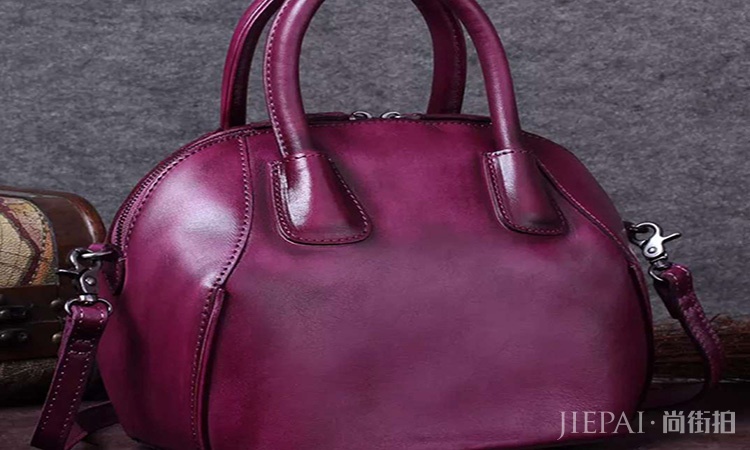 不同色系包包搭配不同衣服,你造吗?