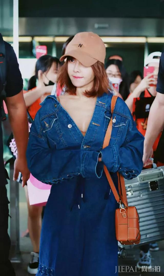 雪花、破洞、明线……牛仔外套还有这么多搭法,真讲究!