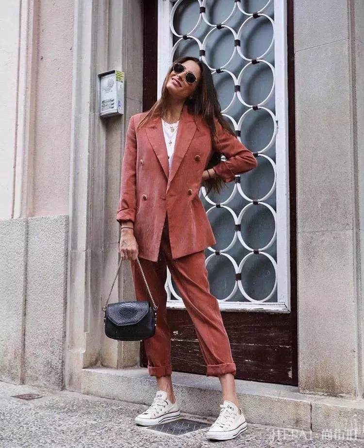 西装外套常用穿搭方法，看完后让你穿起来知性又美丽，文章最后有惊喜哦