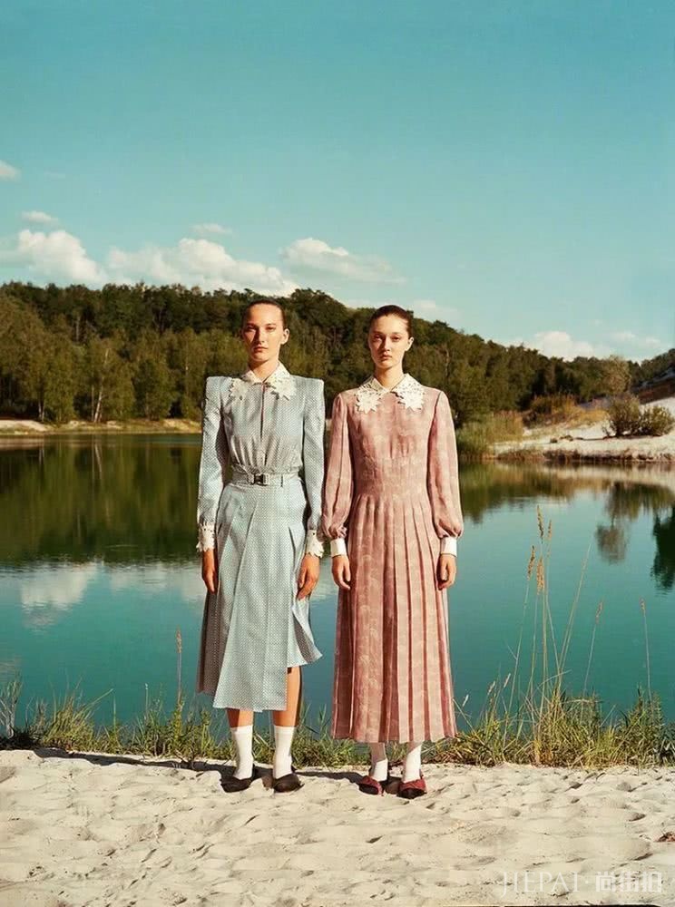 你的手机屏保也该换上“秋装”了，最美的都在这里