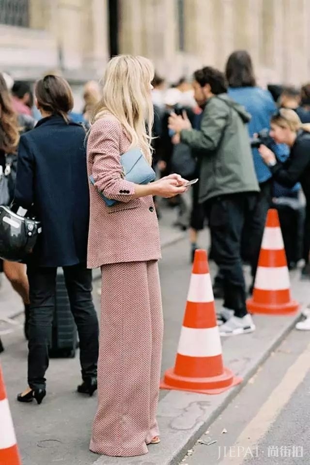 这里有份最全的西装+阔腿裤攻略，来看看怎样搭配好看吧！