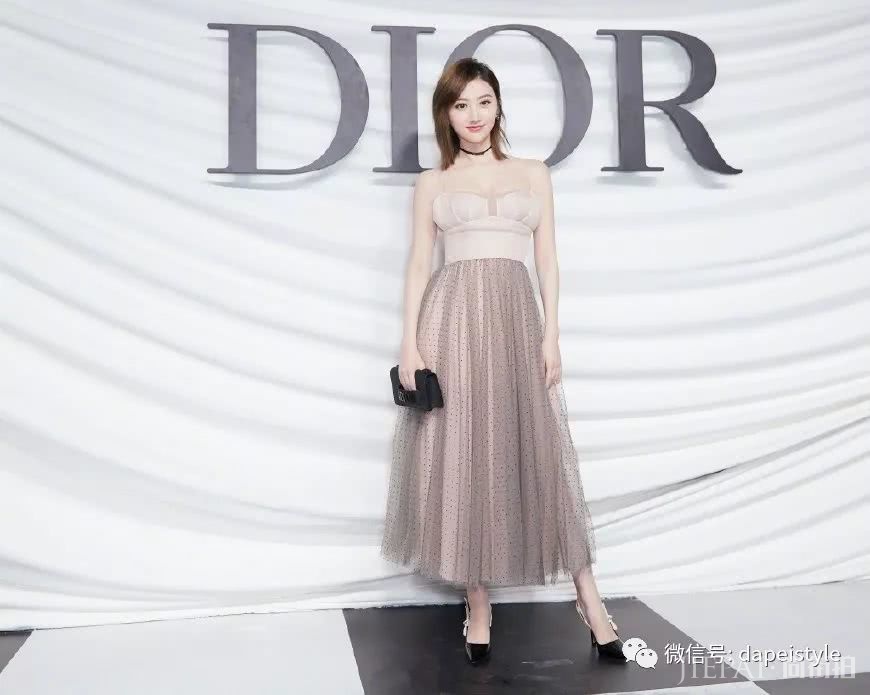 被景甜穿Dior的服装惊艳了!真心觉得Dior欠她一个品牌代言