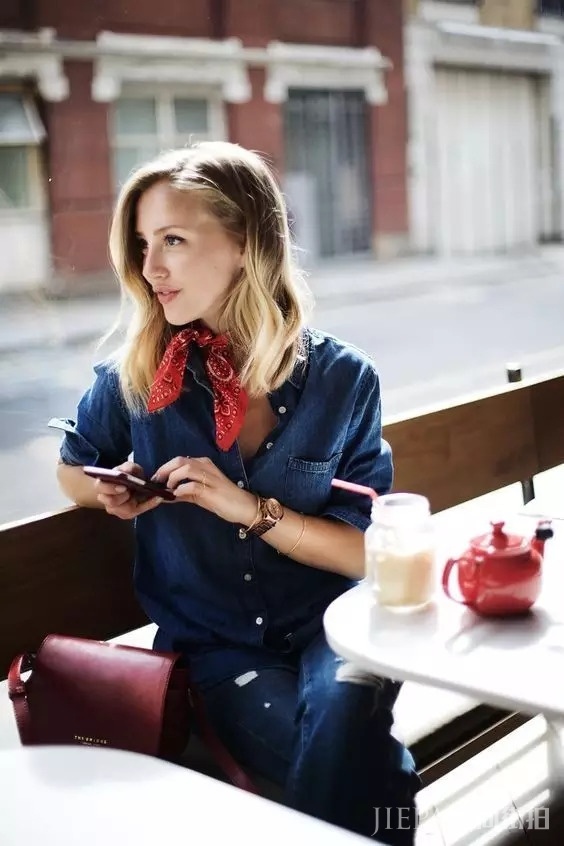 秋天就得搭配丝巾,丝巾的N种系法!