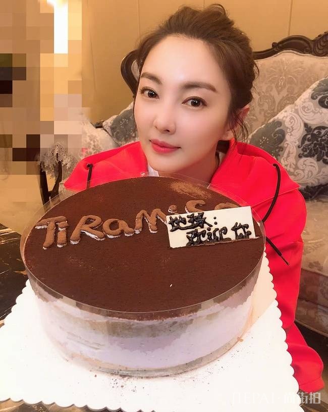 张雨绮离婚后发声心情大好配文:重返地球