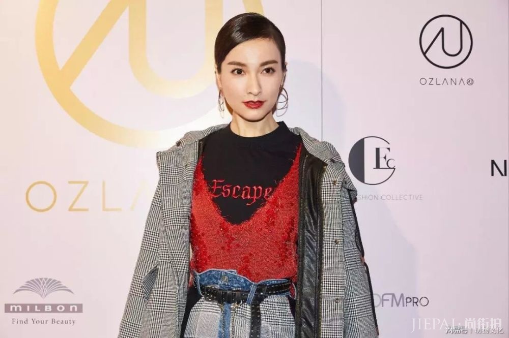 这个刘海太减龄了吧？！还让脸小到不行