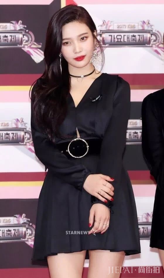 解决发量问题的两款仙女发型，总有一种适合你