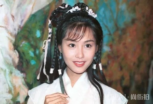 旧时光里的她美到发光,爱彻底的她在爱中不老