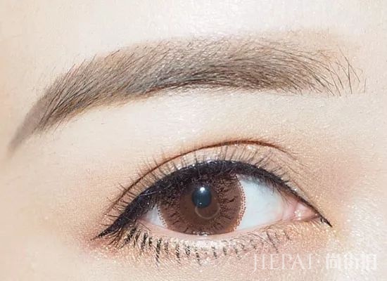 少女妆的画法需要哪些化妆品呢