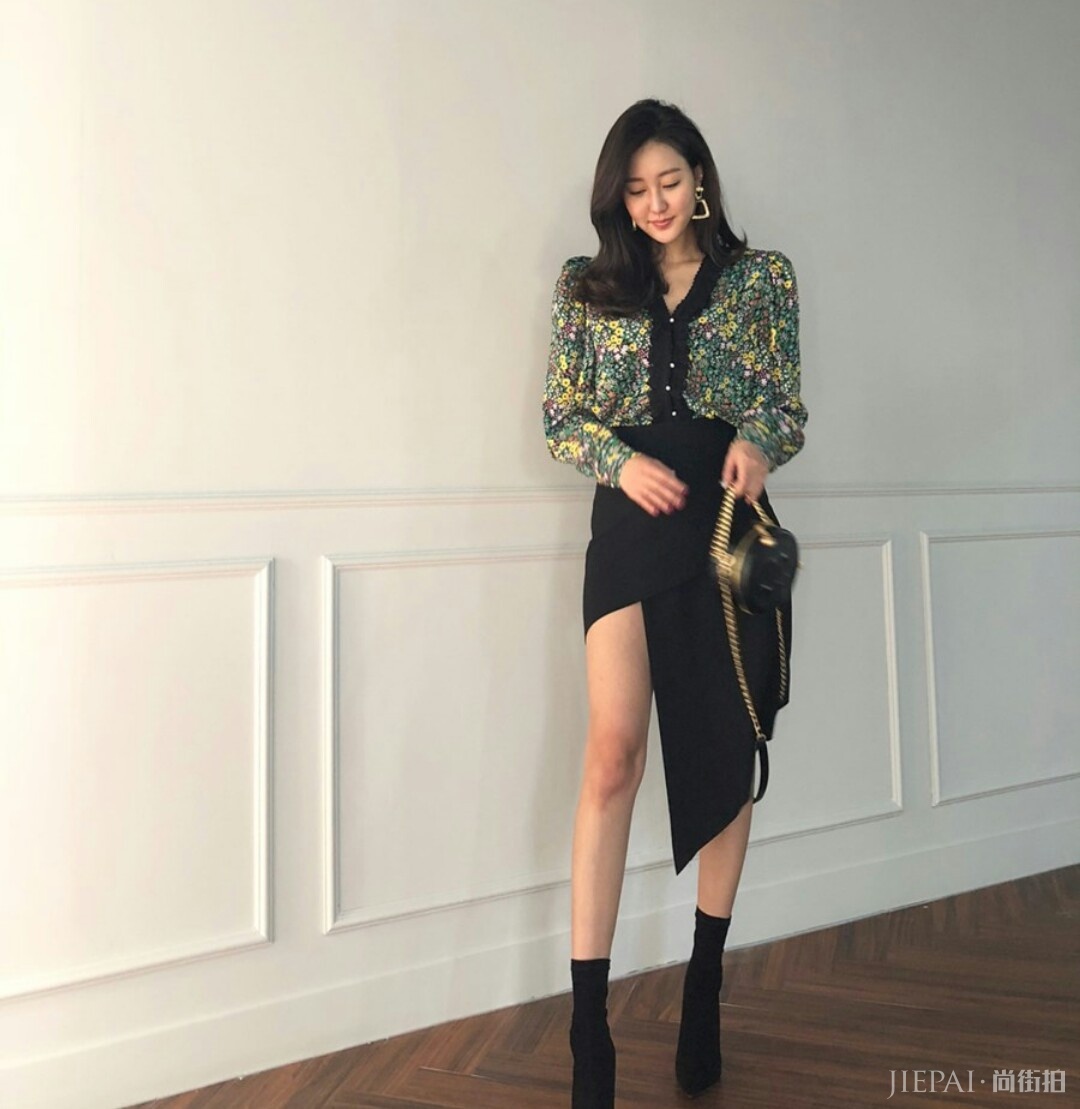 抓住秋天的尾巴，尽情享受短裙吧