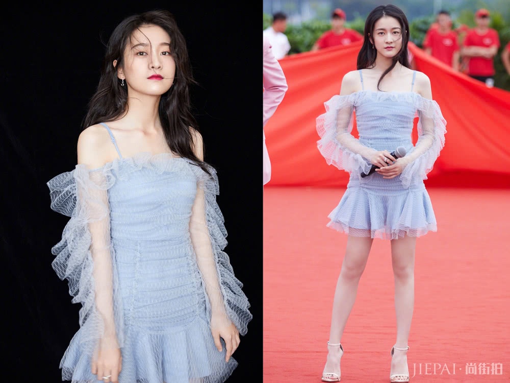 陈瑶撞衫张雪迎,穿同一款蓝纱裙,但编个头发就完全不一样了