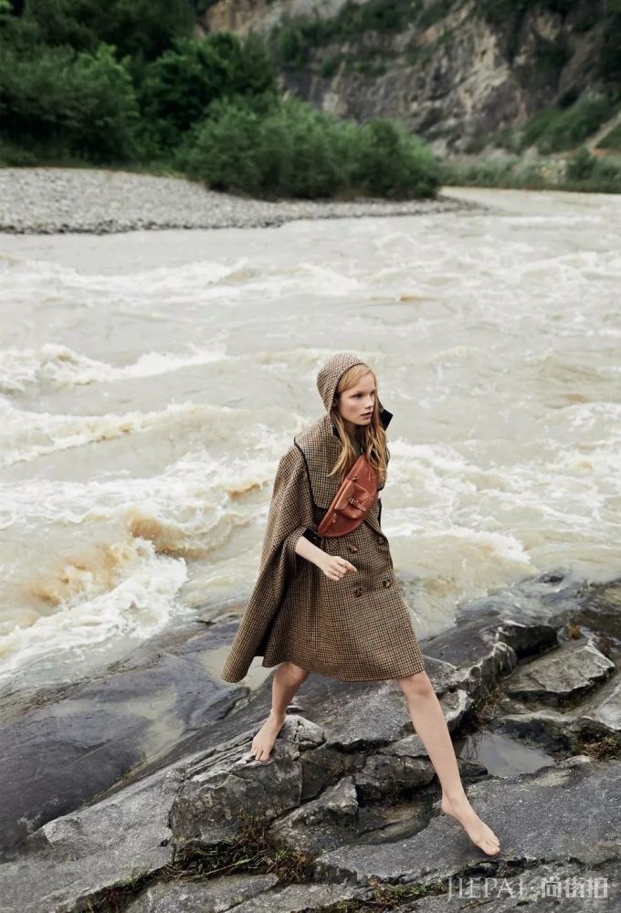 你的手机屏保也该换上“秋装”了，最美的都在这里