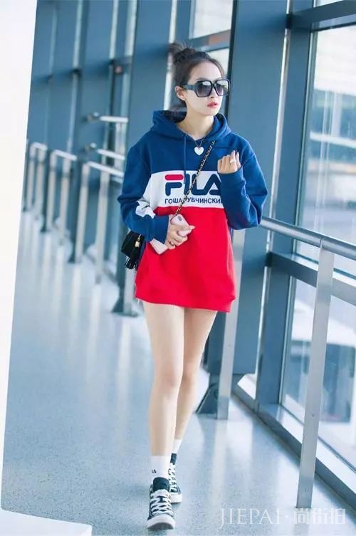 露脚踝过时了？穿运动鞋露袜子才是真时髦！