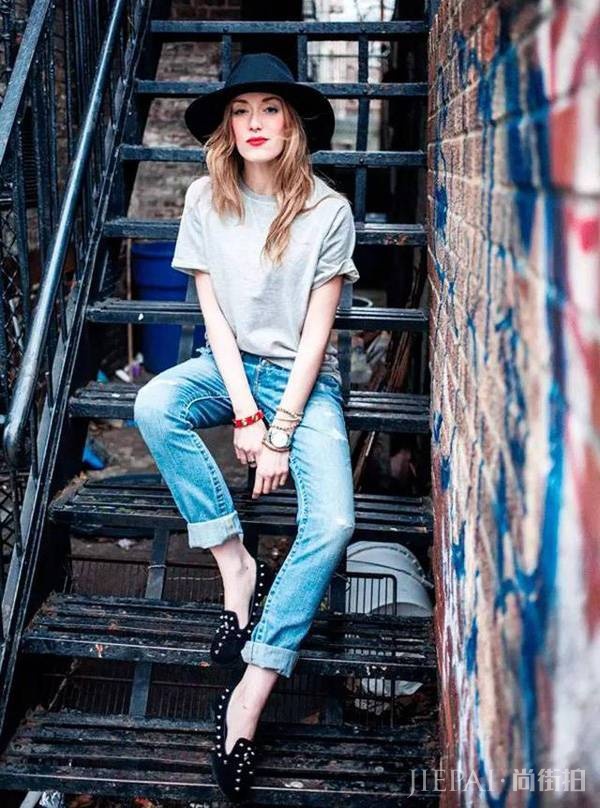 还在穿紧身裤?今秋这条“不正经”的裤子才最火!