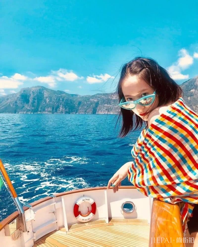 放弃卷发直发吧!今年这款“初恋”发型才是王道