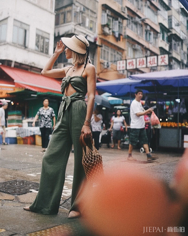 同色套装这样穿最好看！用同色装+阔腿裤让你的背影好看的无敌