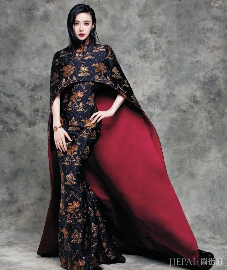 终于找到范冰冰尴尬丑照，穿上这条“窗帘裙”，脖子“消失”了！