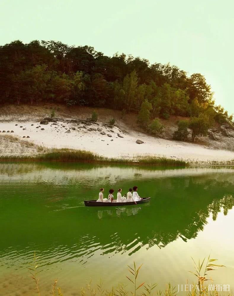 你的手机屏保也该换上“秋装”了，最美的都在这里