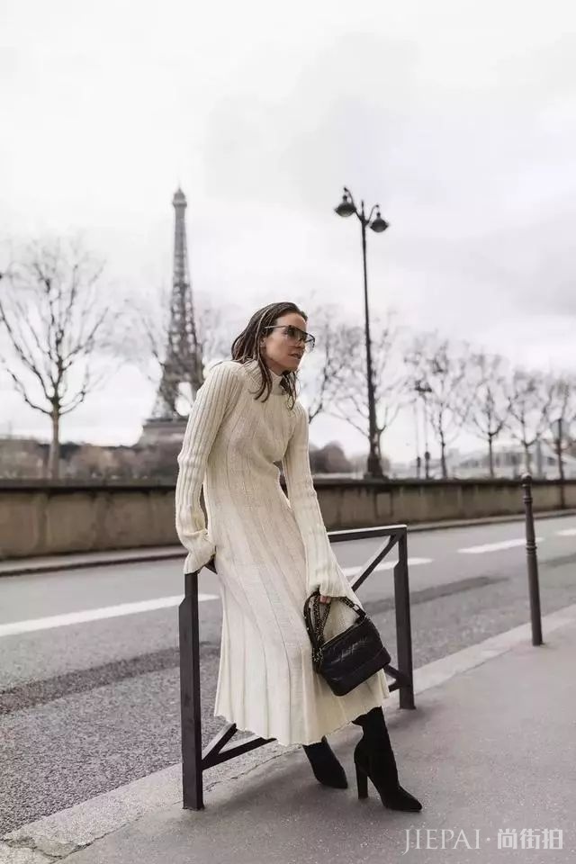 街头潮人告诉你 秋冬季度穿这6条裙子，美过一整年