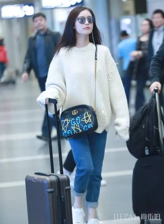 毛衣和牛仔裤怎么穿搭，照着宋佳刘雯的穿法走应该没错！