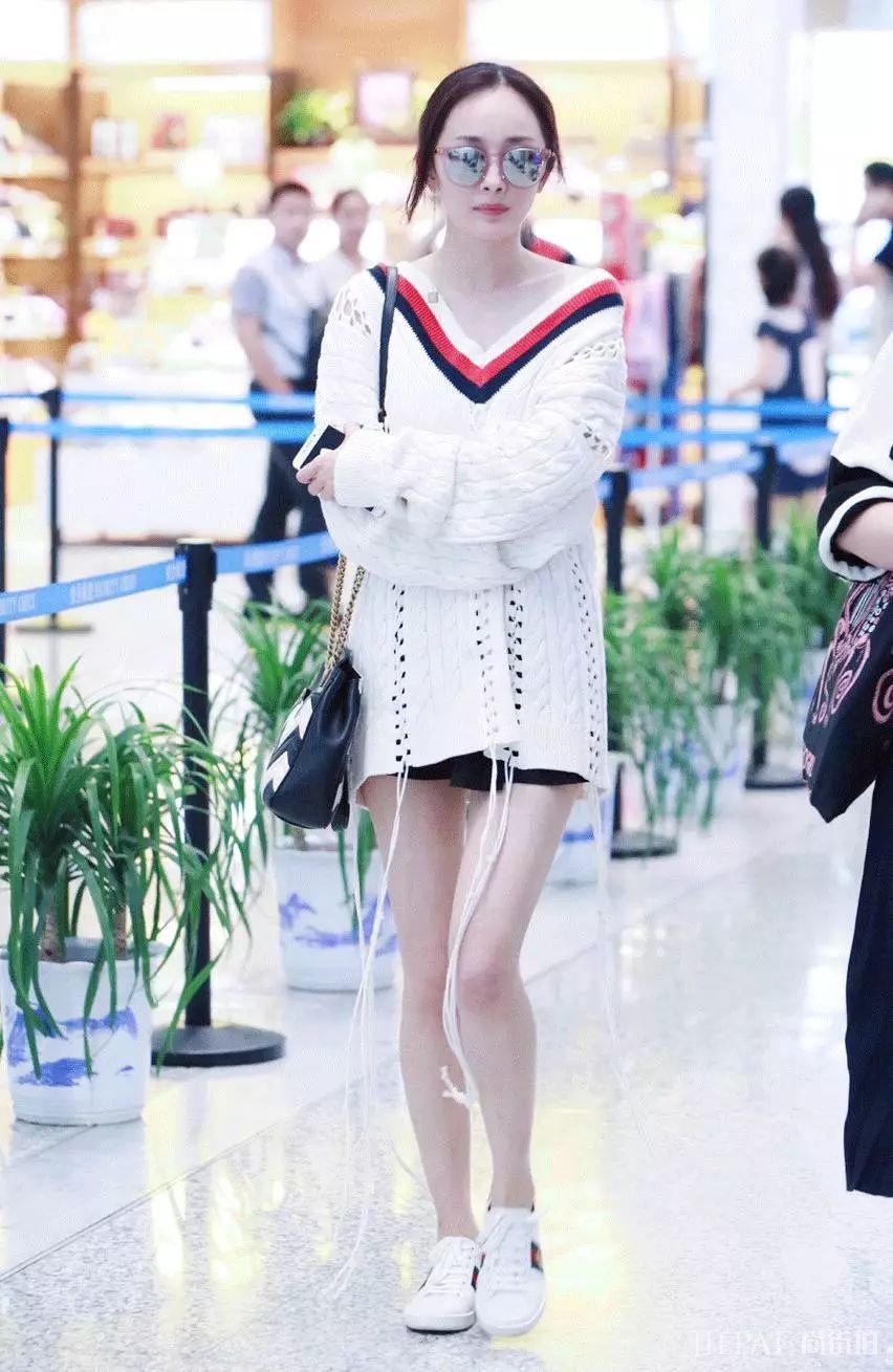 毛衣+半裙，毛衣+阔腿裤…保暖又时髦，从秋穿到冬的搭配！