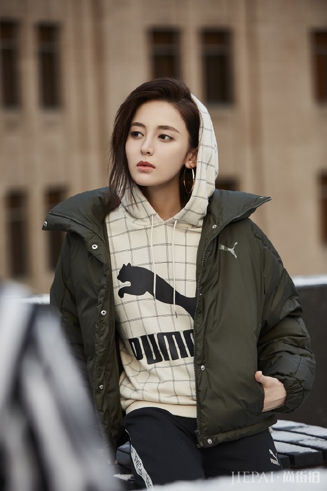 帅气与柔美，娜扎演绎PUMA 2018冬日女装