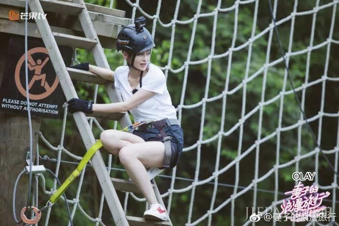 颖儿在《妻子的浪漫旅行》中圈粉无数,此番巴黎之行为你揭秘她的时尚经!