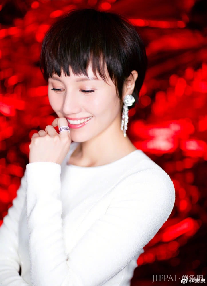 袁泉剪波波头少女感开挂,秒变18岁少女,这样的短发你想剪吗