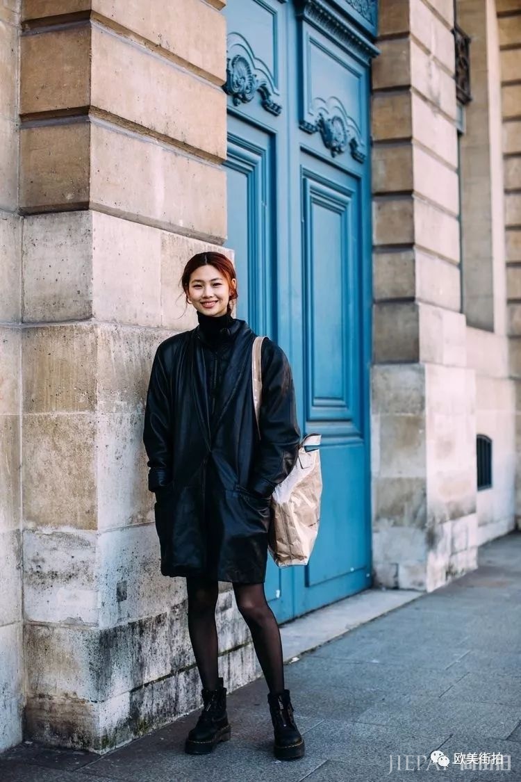 欧美街拍 秋冬你值得拥有一件黑色针织衫!
