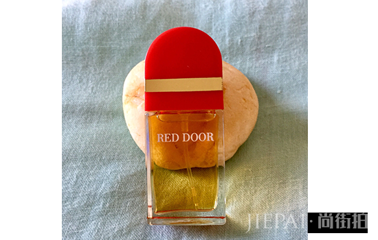 雅顿红门香水适合年龄 你适合用它吗