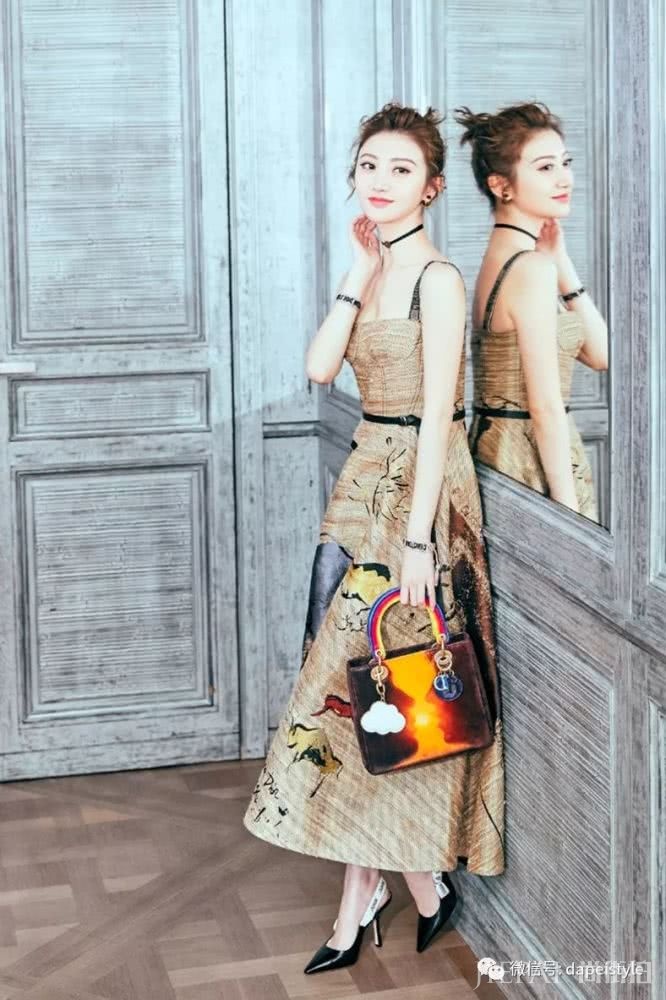 被景甜穿Dior的服装惊艳了!真心觉得Dior欠她一个品牌代言