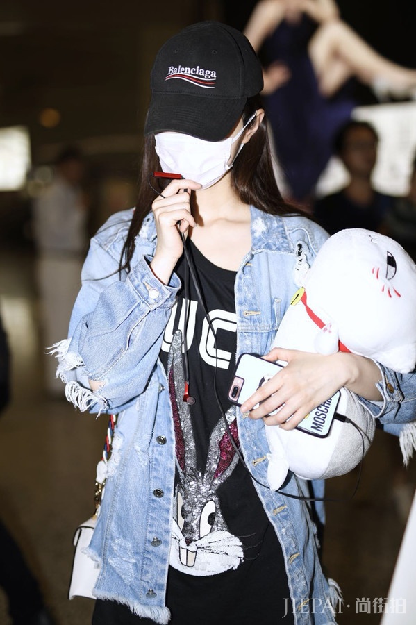 《伪装者》搭档胡歌火过女主,如今宋轶终于撕掉了标签?