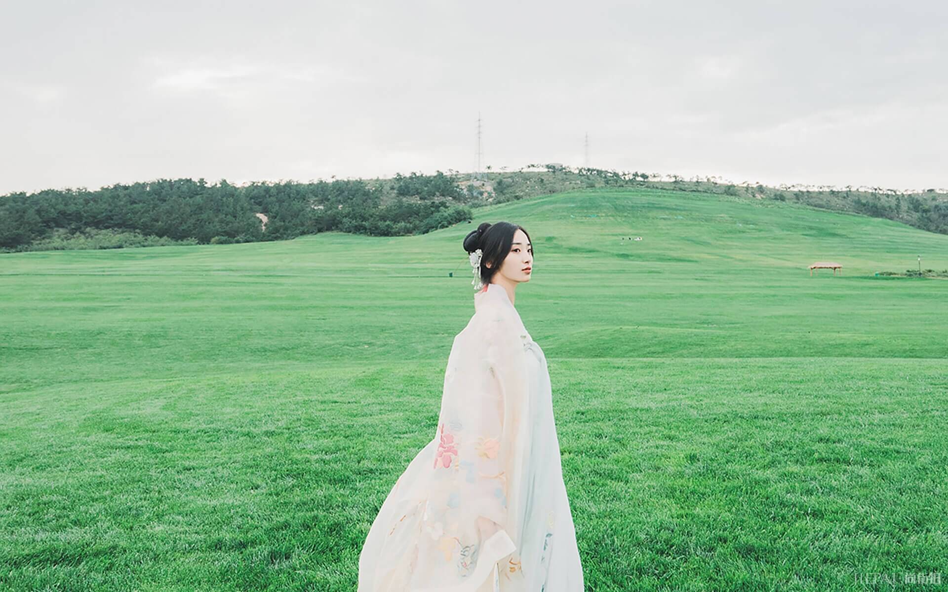 唯美古装美女高清服饰写真