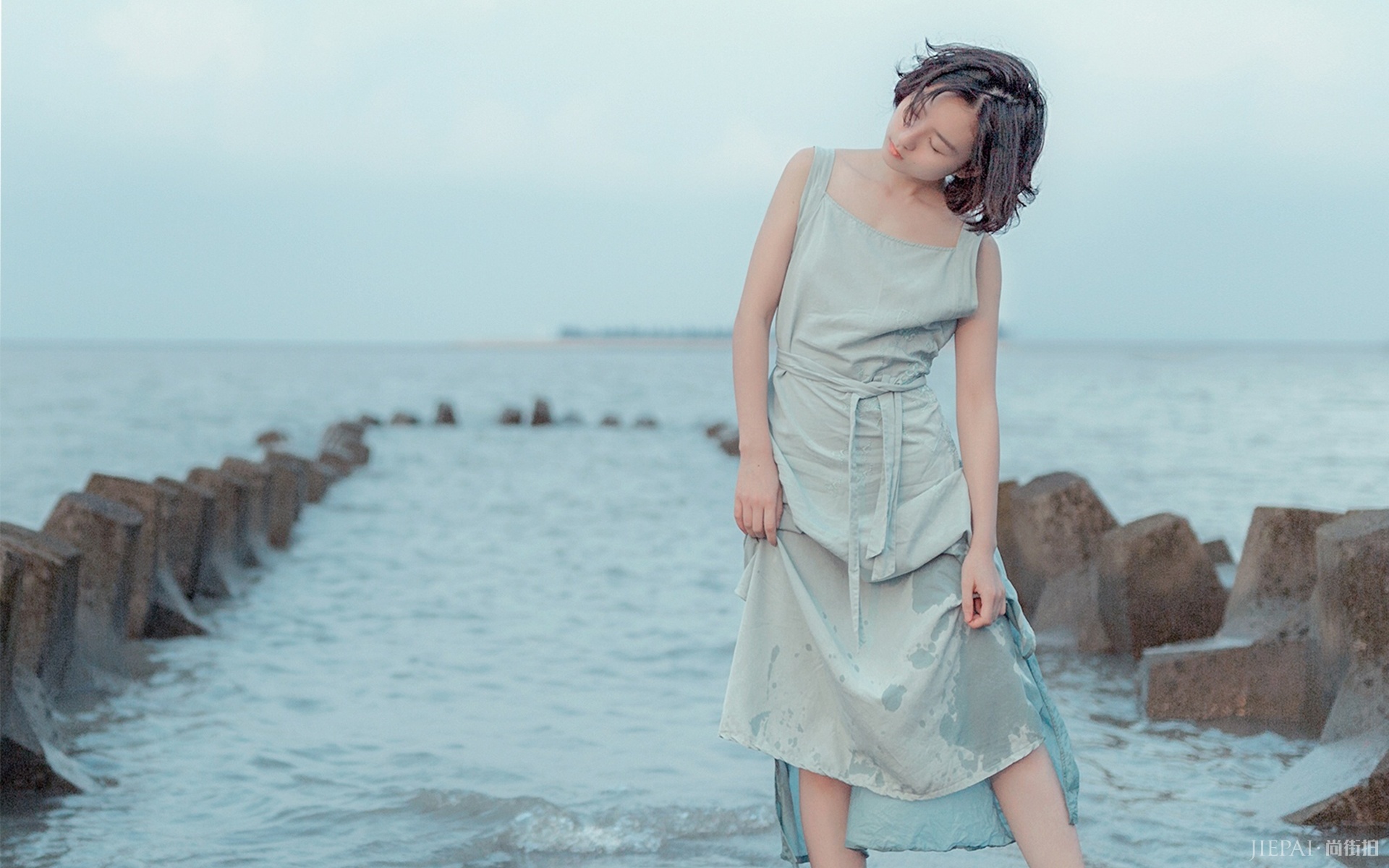 海边清纯美女唯美照片风格写真