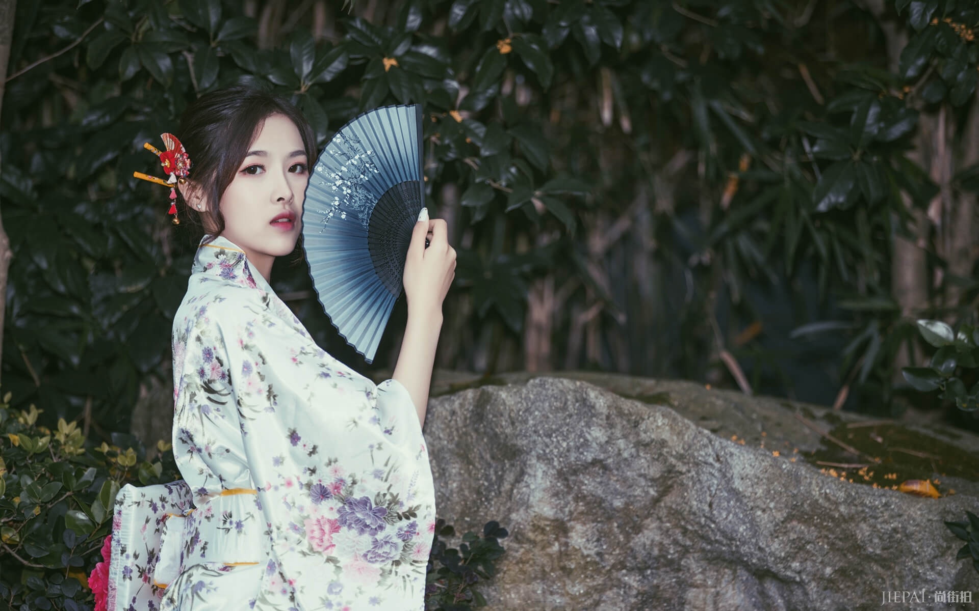 性感和服美女唯美写真欣赏