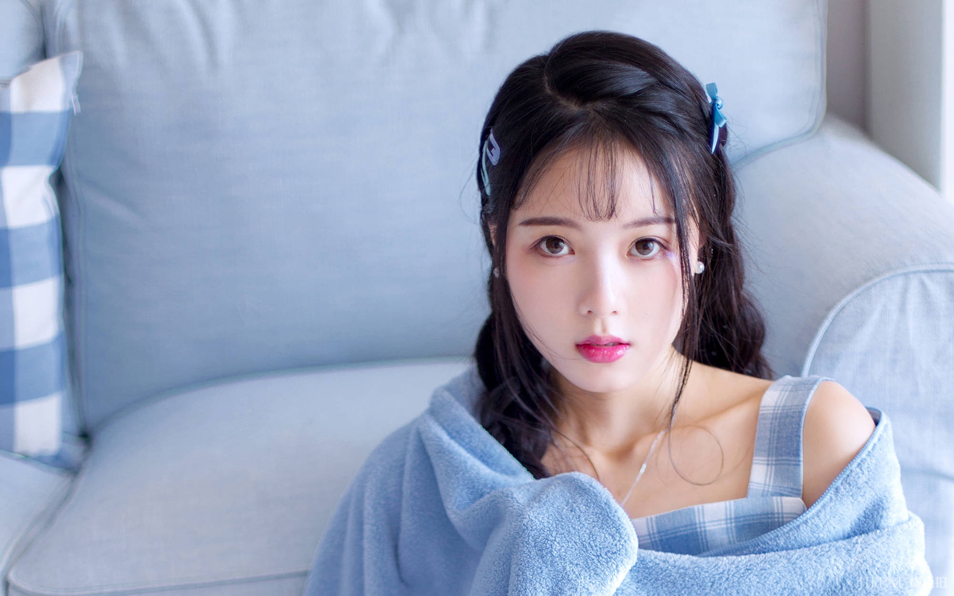 蓝色系清纯美女唯美时尚风格写真 美女图片-第4张