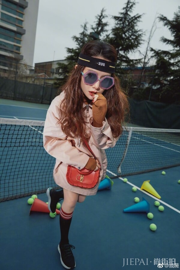 你说泡面头显脸大 可是戚薇李圣经泡面头美炸天