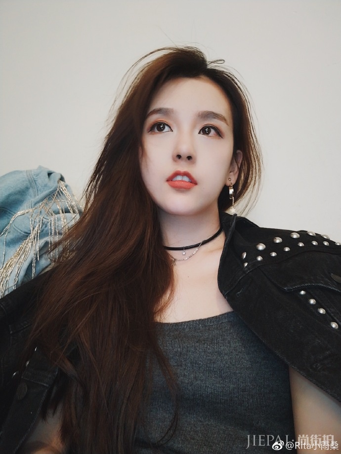 美女解说Rita晒美照 庆粉丝破200万 网友：想抽原味Rita
